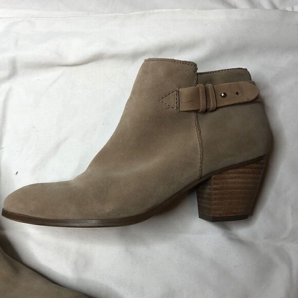 Guess Tan Leather Booties. Size 7. - Picture 6 of 13